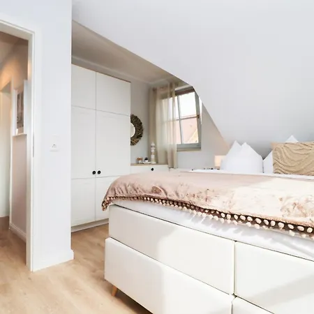 Oewern Diek App 13 *