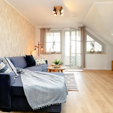 Oewern Diek App 13 Wustrow (Fischland)